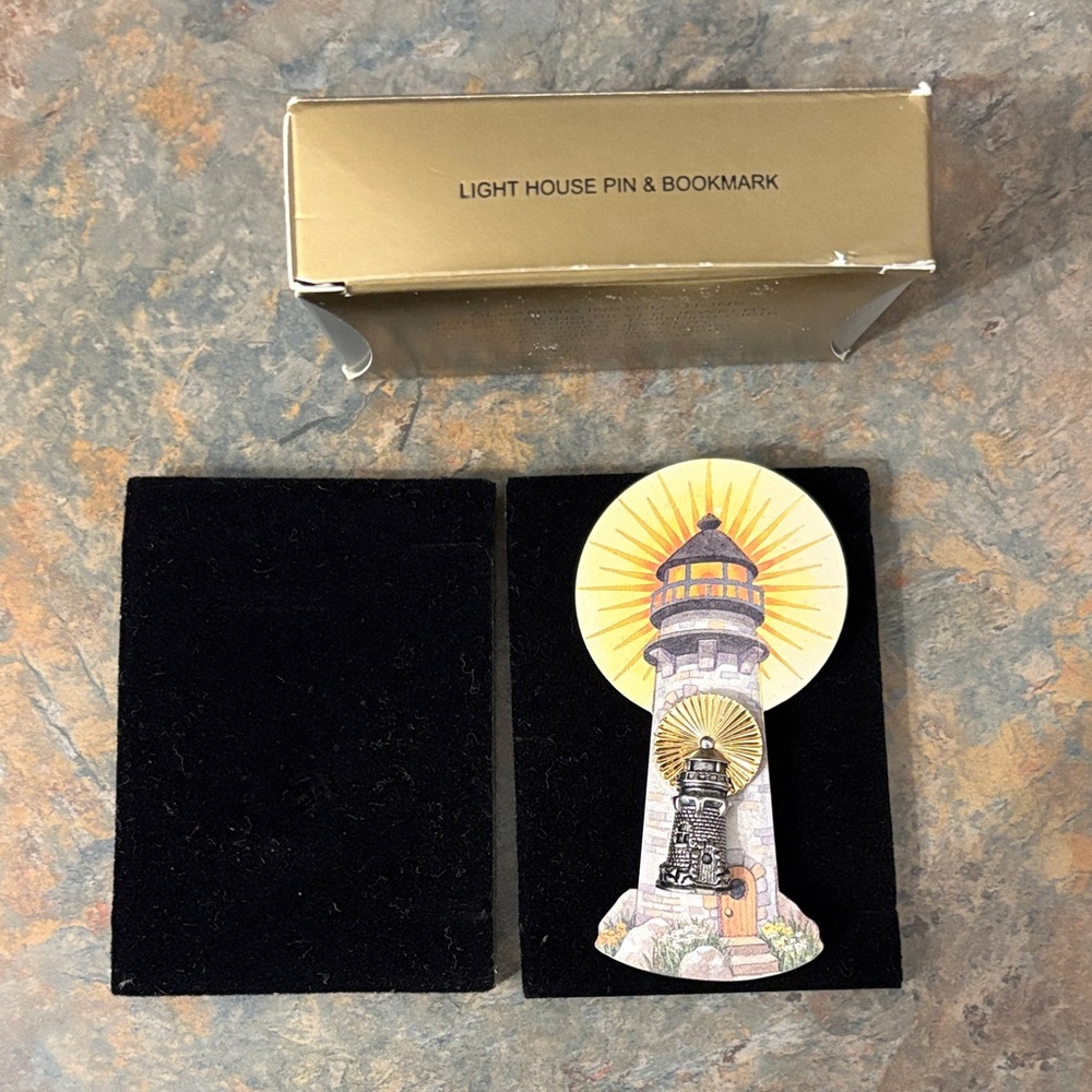 Avon Lighthouse Pin And Bookmark Set